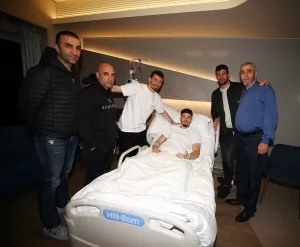 İSTANBUL (AA) – Fenerbahçeli futbolcular, bel fıtığı rahatsızlığı nedeniyle operasyon