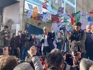 - "En az yüz vekil bu parlamentoya halkların iradesini temsil