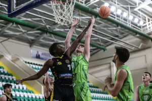 - TOFAŞ, turnuvadaki ilk müsabakasında Alman rakibi Porsche BBA Ludwigsburg'u