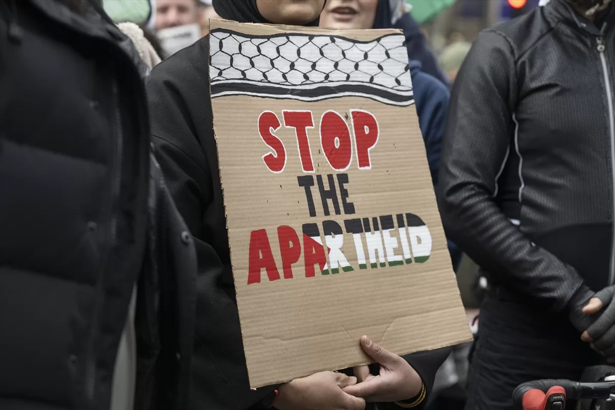 İsrail güçlerinin Mescid-i Aksa baskını Londra'da protesto edildi