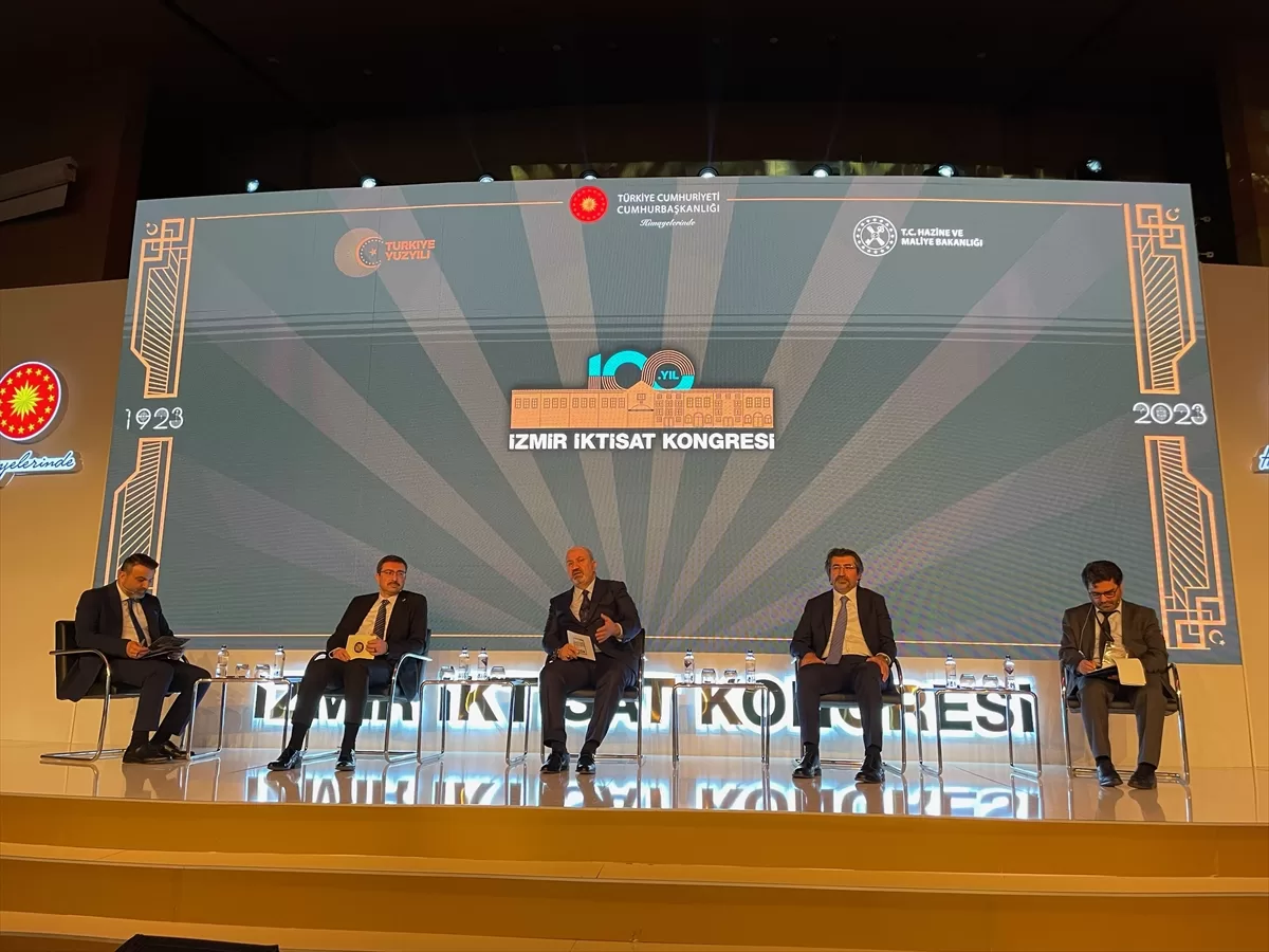 İzmir İktisat Kongresi'nde “Finans Dünyasının Gözüyle Türkiye Yüzyılı” paneli gerçekleştirildi