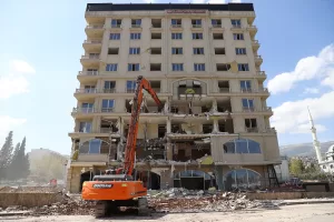 KAHRAMANMARAŞ (AA) – Kahramanmaraş'ın Onikişubat ile Dulkadiroğlu ilçelerinde aciliyeti olan