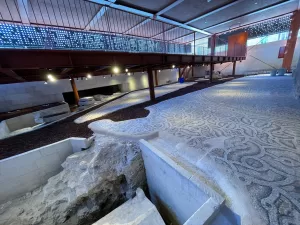 İSTANBUL (AA) – Zeytinburnu Kazlıçeşme Sanat Binası'nın 2018'deki restorasyonu sırasında