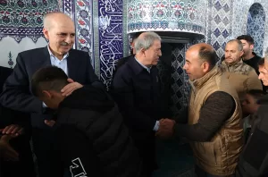 - "Türk Silahlı Kuvvetleri ilk andan itibaren bütün deprem bölgesinde