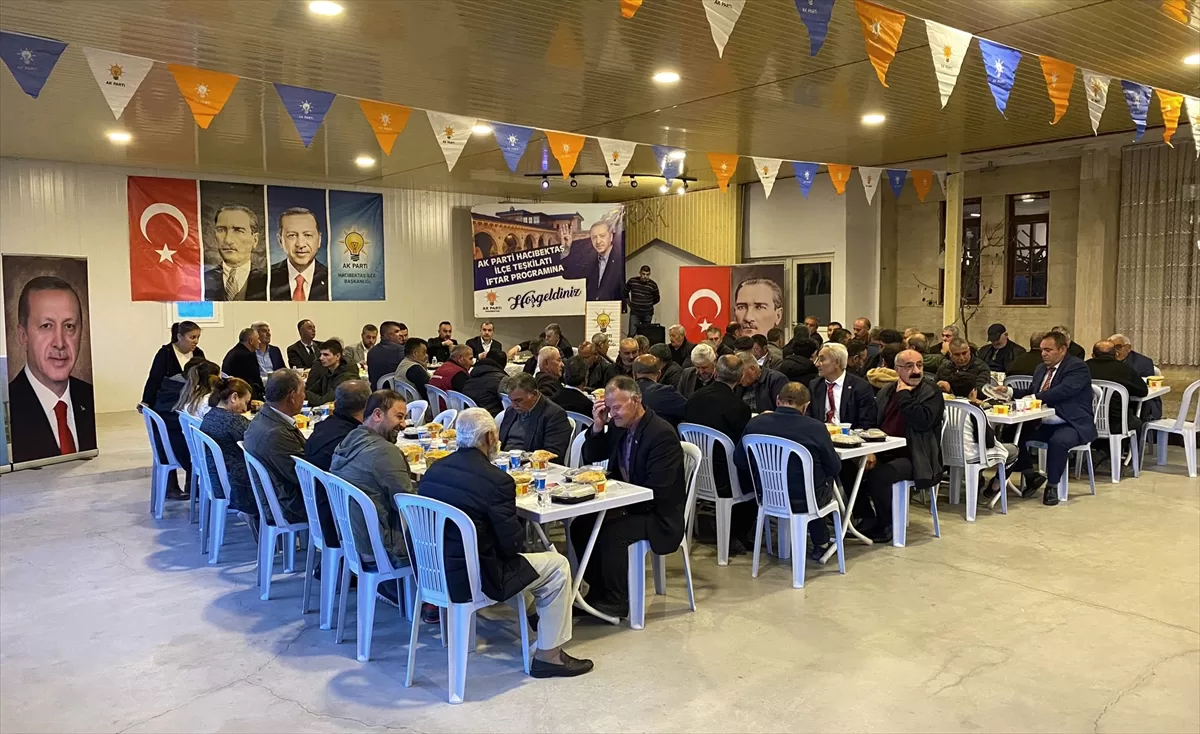 Nevşehir'de AK Parti milletvekili adayları seçmenle buluştu