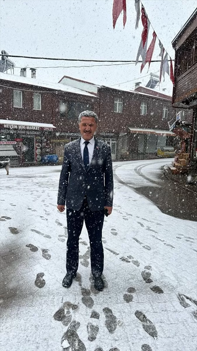 Ordu'nun Çambaşı Yaylası'nda kar yağışı etkili oluyor