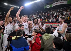 - Pınar Karşıyaka: 98 - Anadolu Efes: 83