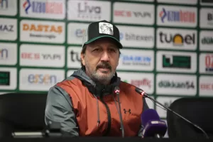 SAKARYA (AA) – Spor Toto 1. Lig'in 34. haftasında sahasında