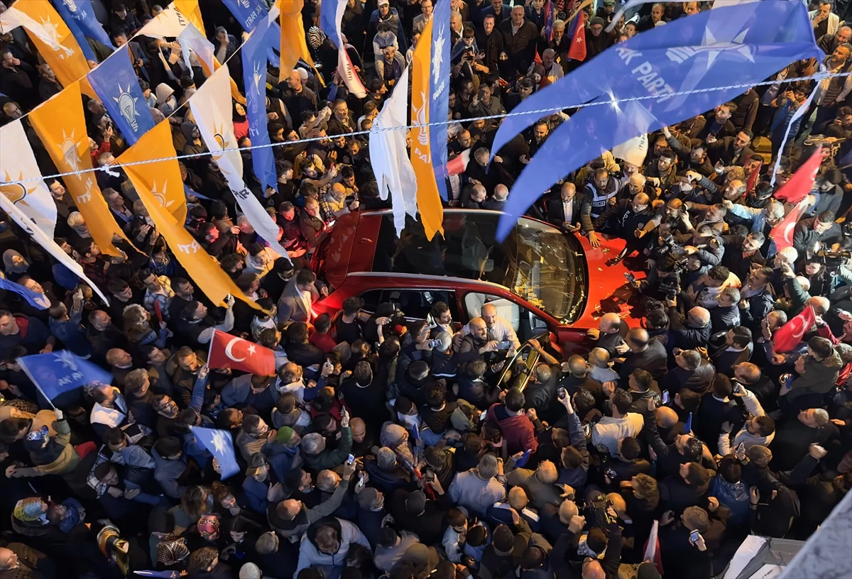 Sanayi ve Teknoloji Bakanı Varank, Orhangazi'de seçim ofisi açılışında konuştu: