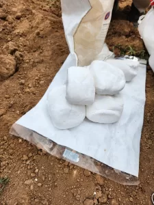 ŞANLIURFA (AA) – Şanlıurfa'nın Ceylanpınar ilçesinde toprağa gömülü 30 kilogram