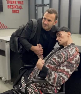 İSTANBUL (AA) – Aort damarı yırtıldığı için uzun süre yoğun