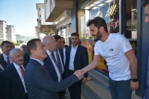 HAKKARİ (AA) – Ticaret Bakan Yardımcısı Rıza Tuna Turagay, Hakkari'nin