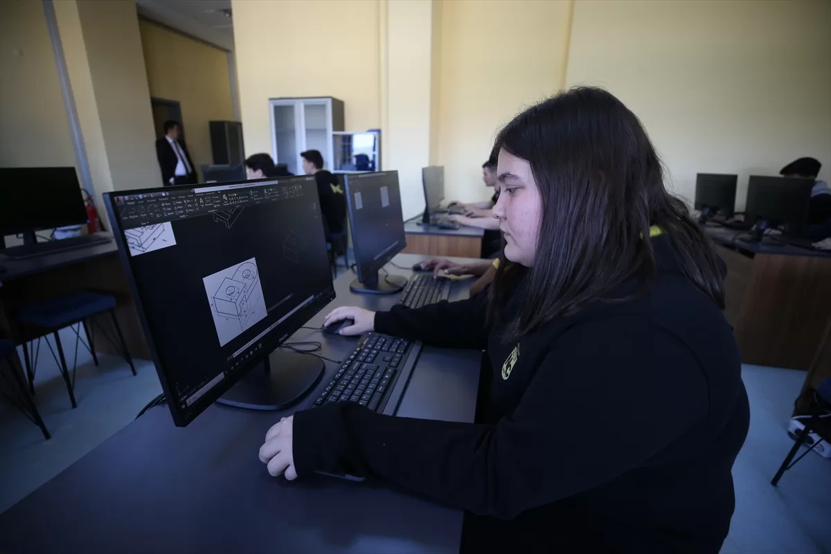 Türkiye'nin ilk madencilik meslek lisesi sektöre donanımlı elemanlar yetiştiriyor