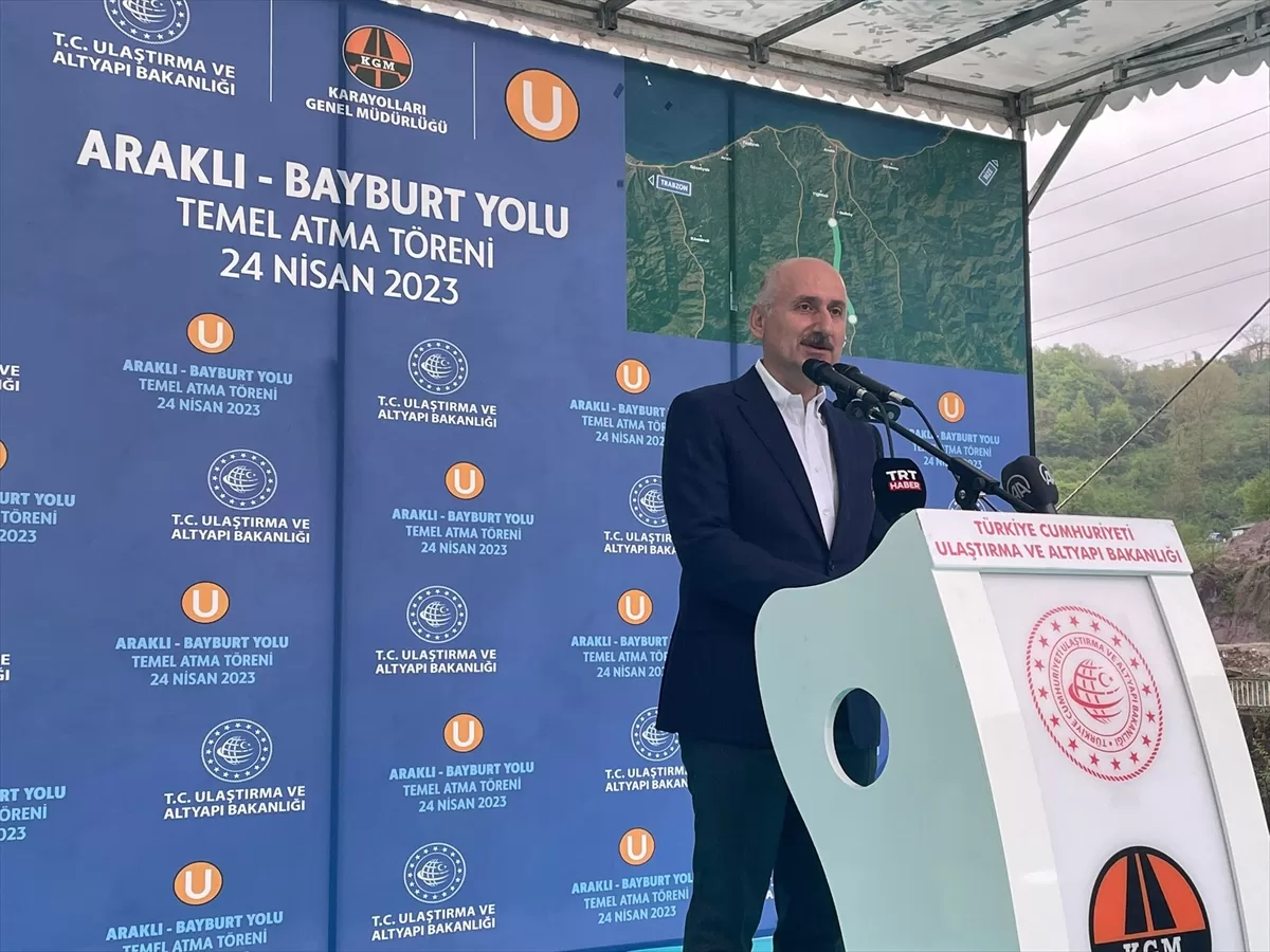 Ulaştırma ve Altyapı Bakanı Karaismailoğlu, Araklı-Bayburt Yolu Temel Atma Töreni'nde konuştu:
