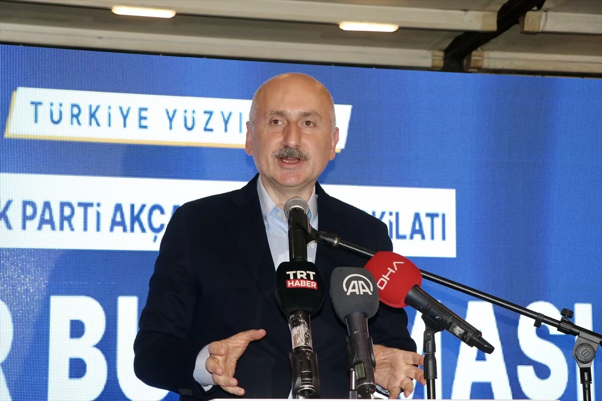 Ulaştırma ve Altyapı Bakanı Karaismailoğlu, Trabzon'da konuştu: