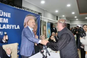 - "Biz 6 bin 100 kilometrelik bölünmüş yolla, son derece