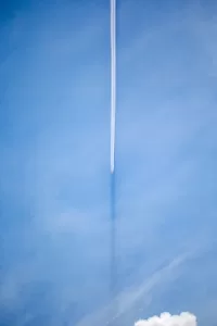 VAN (AA) – Van semalarından geçen bir yolcu uçağının ve