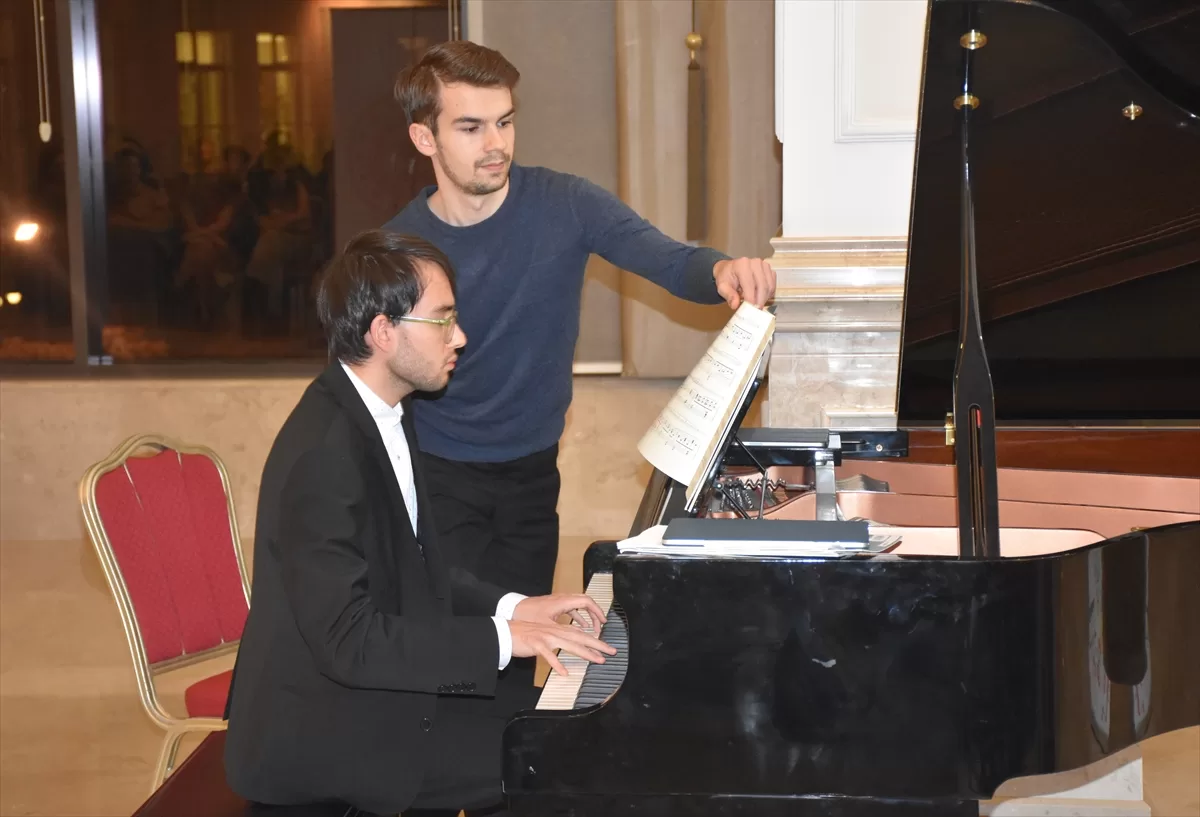 22. Afyonkarahisar Klasik Müzik Festivali'nde “Obua Piyano İkilisi” sahne aldı