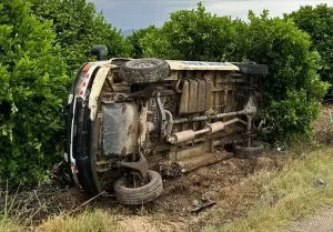 ADANA (AA) – Adana'nın Kozan ilçesinde minibüsün devrilmesi sonucu 6