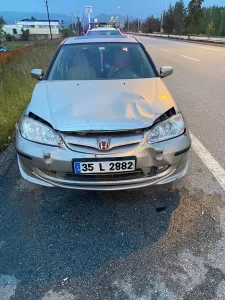 AFYONKARAHİSAR (AA) – Afyonkarahisar'da iki otomobilin çarpışması sonucu 5 kişi