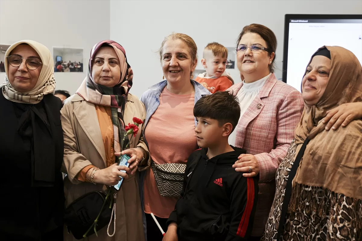 Bakan Yanık, Kuştepe'de Roman kadınlarla bir araya geldi: