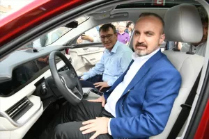 - "Bu ülkede 'Menderes mi olmalı, darbeci mi olmalı?' dediğimizde