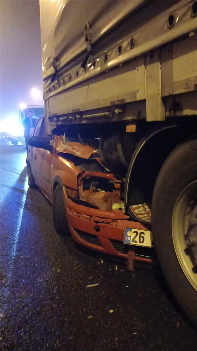 Anadolu Otoyolu'nun Bolu kesimindeki kaza ulaşımı aksattı