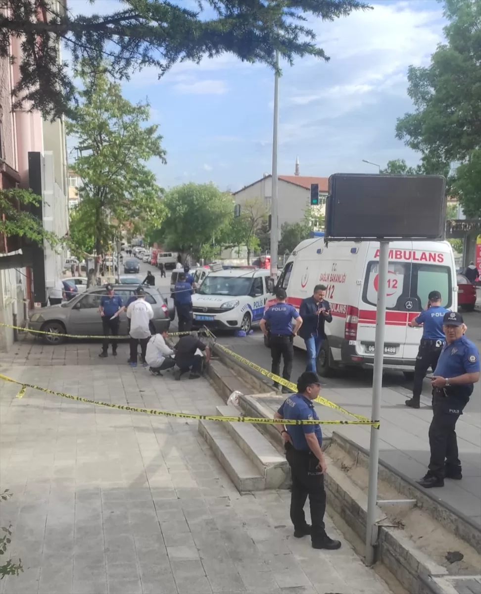 Ankara'da bir kişi tartıştığı komşusunu tüfekle vurarak öldürdü