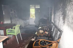 ANTALYA (AA) – Antalya'nın Serik ilçesinde evinde çıkan yangında ağır