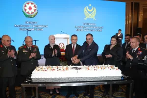 ANKARA (AA) – Cumhurbaşkanı Yardımcısı Fuat Oktay, "Karabağ'da, Azerbaycan bayrağının