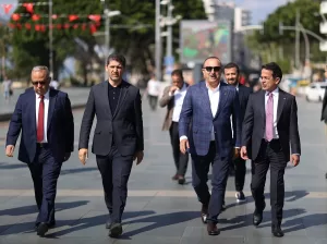 ANTALYA (AA) – Dışişleri Bakanı Mevlüt Çavuşoğlu, "Türkiye çok kilit