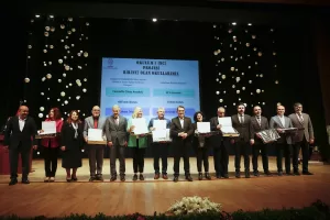 - "Şimdi artık kendi gazımızı üretmeye başlayacağız. Petrolde de benzer