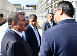 İSTANBUL (AA) – Sağlık Bakanı Fahrettin Koca, İstanbul Bağcılar Eğitim