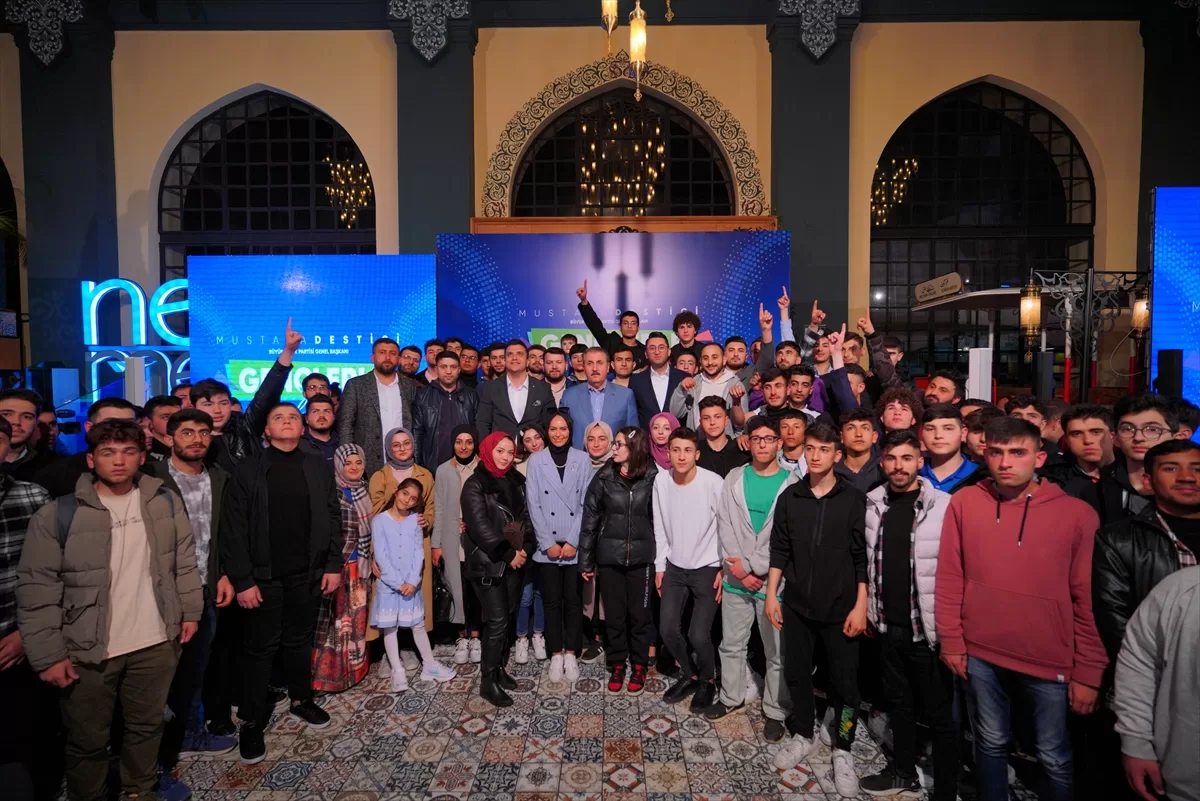 BBP Genel Başkanı Destici, Üsküdar'da gençlere hitap etti: