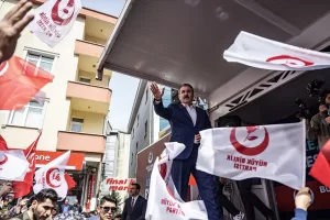 - "14 Mayıs'ta Türkiye'yi bölmeye kalkanlara ders vereceğiz"
