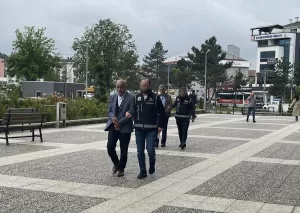 - Kardeş oldukları öğrenilen sürücü, yardımcı şoför ve muavin gözaltına