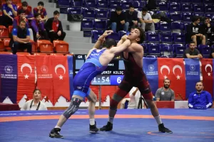 ORDU (AA) – Ordu'da düzenlenen, Tevfik Kış-Kenan Şimşek Büyükler Grekoromen