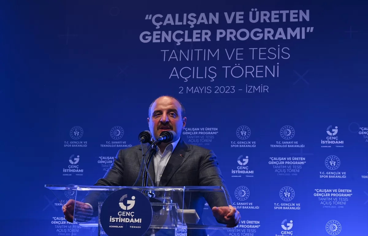 İzmir'de Çalışan ve Üreten Gençler Programı Tanıtım ve Tesis Açılış Töreni yapıldı (1)