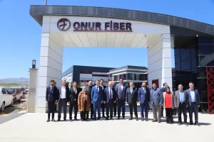 - İlçede otomotiv firmalarına yedek parça üreten fabrikaları ziyaret eden