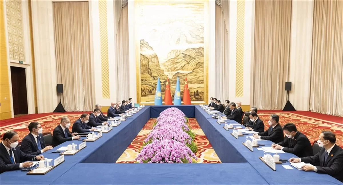 Çin Devlet Başkanı Şi, Kazak mevkidaşı Tokayev ile Şian'da görüştü