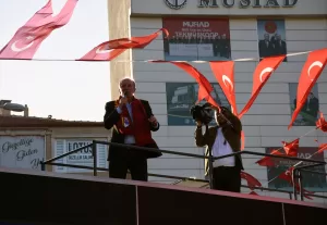 - "CHP'ye oy verecek kardeşlerime sesleniyorum, 3'üncü sırada DEVA Partili