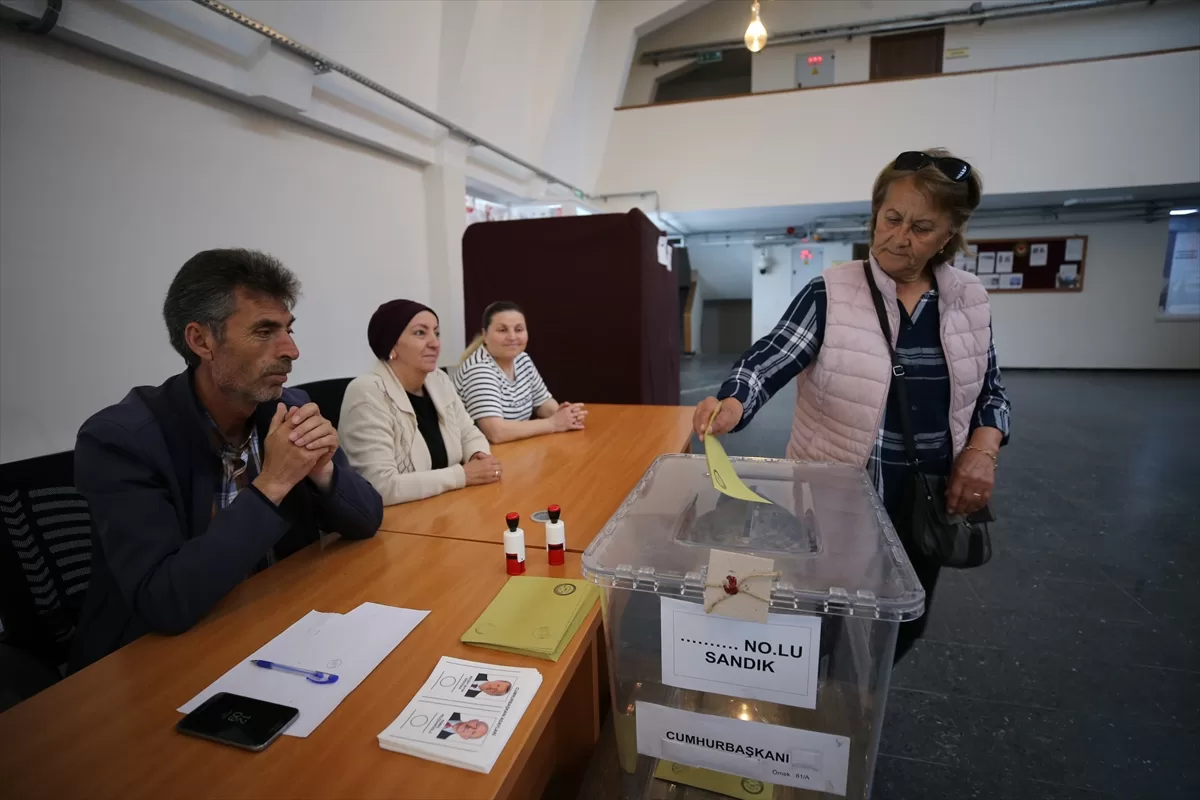 Cumhurbaşkanı Seçimi'nin ikinci turu için sınır kapılarında oy verme işlemi sürüyor