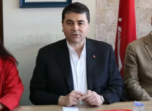 - "Yüzüncü yılında cumhuriyetin daha büyük başarıları hak ettiğine inanıyoruz.