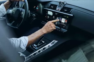 - DS 7 Opera e-Tense 4x4 360'ta, 200 HP gücündeki