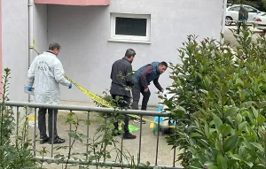 EDİRNE (AA) – Edirne'de 5'inci kattaki evinin balkonundan düşen kadın