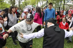 - AK Parti Genel Başkan Yardımcıları Jülide Sarıeroğlu ve Leyla