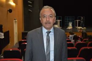 ERZURUM (AA) – Erzurum'da lise öğrencileri, depremde etkilenen okullara yardım