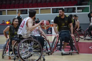 YALOVA (AA) – Türkiye Tekerlekli Sandalye Basketbol Süper Ligi'nde normal