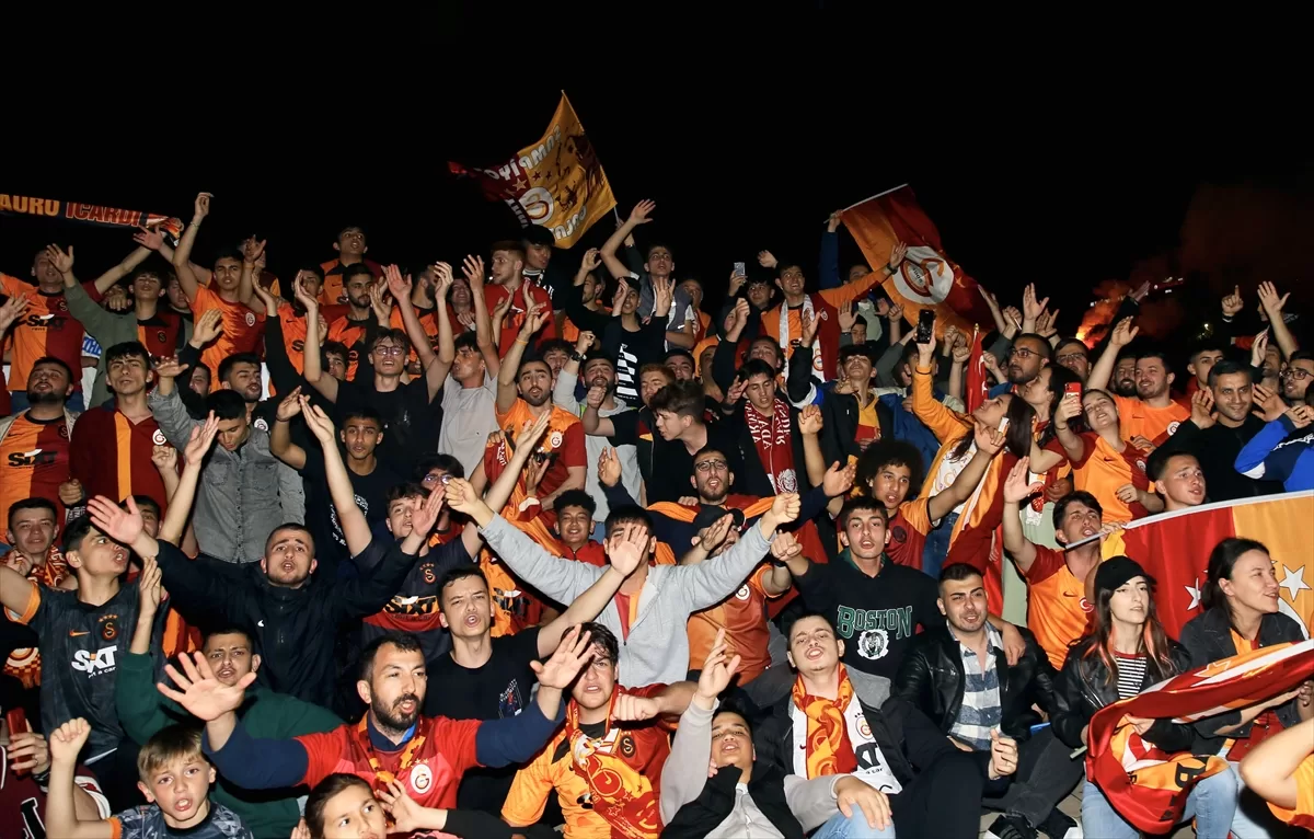 Galatasaray'ın şampiyonluğu kutlanıyor