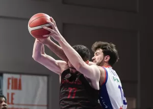 - Gaziantep Basketbol: 82 - Anadolu Efes: 106